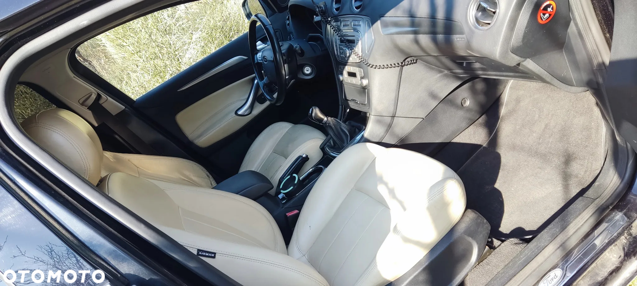 Ford Mondeo 2.0 Turnier Ghia - 12