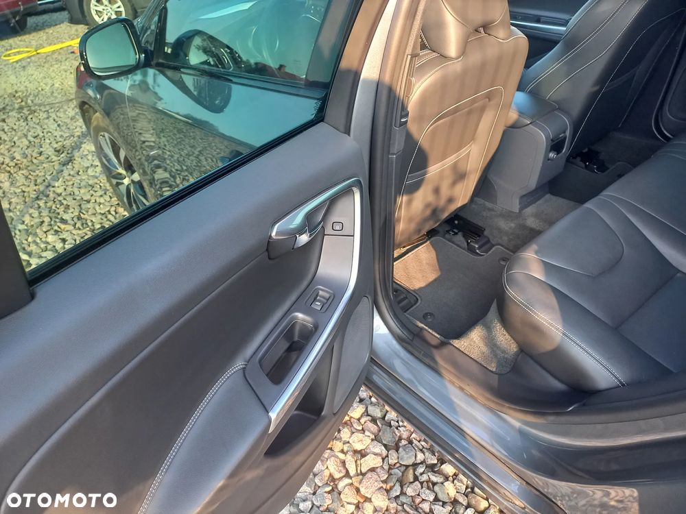 Volvo V60 D2 Drive-E Dynamic Edition (Kinetic) - 18
