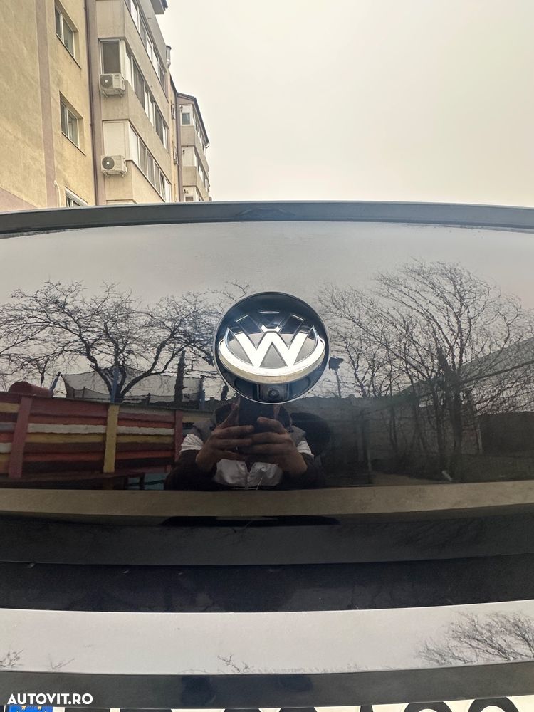 Volkswagen Passat 2.0 TDI DSG Highline - 18