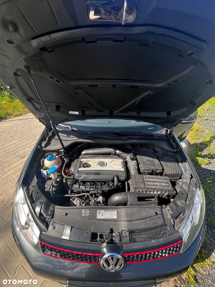 Volkswagen Golf - 11