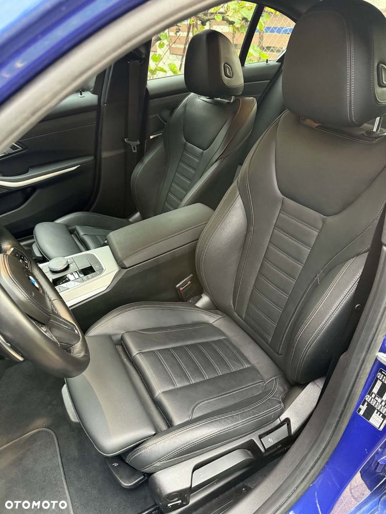 BMW Seria 3 318d mHEV M Sport - 4