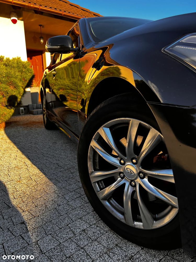 Infiniti Q70 2.2d Sport Tech - 11