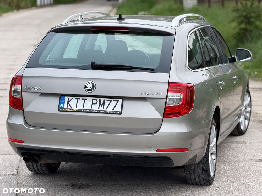 Skoda Superb 2.0 TDI Elegance DSG - 13