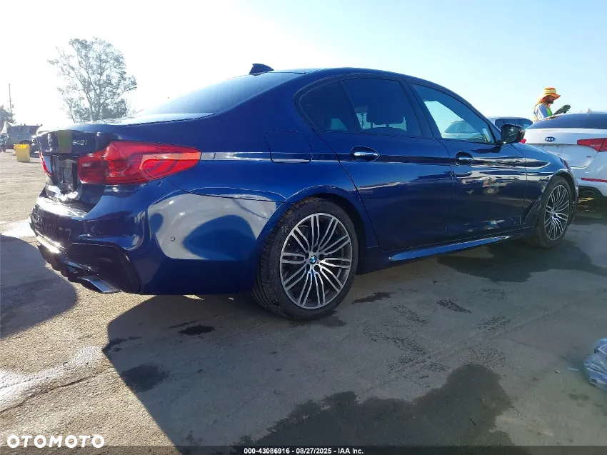 BMW Seria 5 540i xDrive - 10