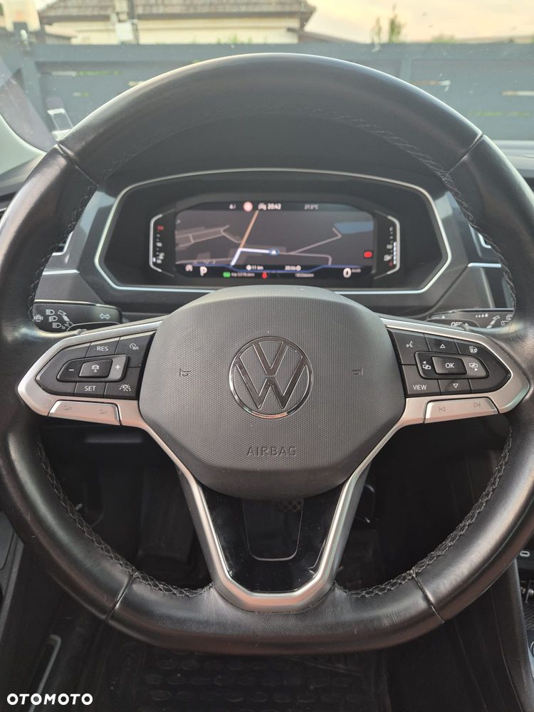 Volkswagen Tiguan - 16