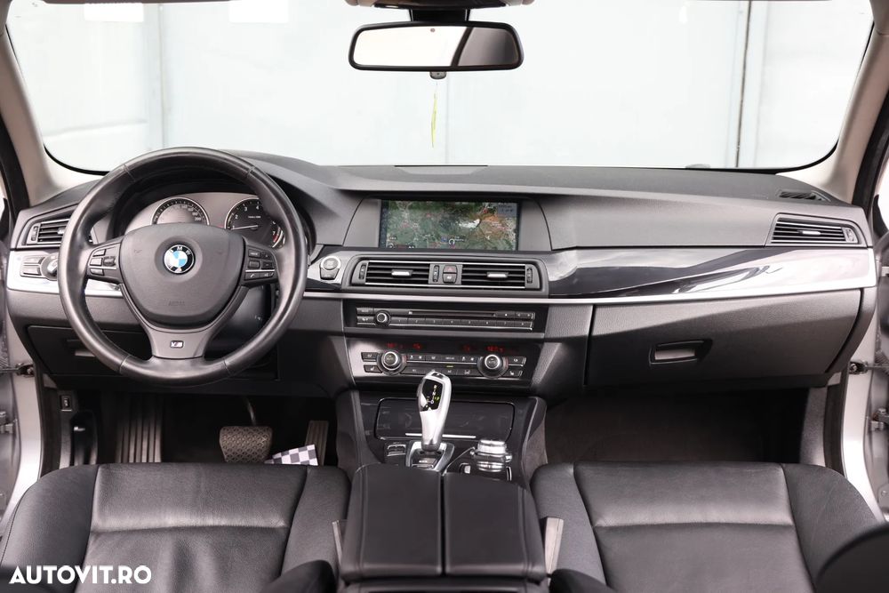 BMW Seria 5 520i Aut. Modern Line - 14