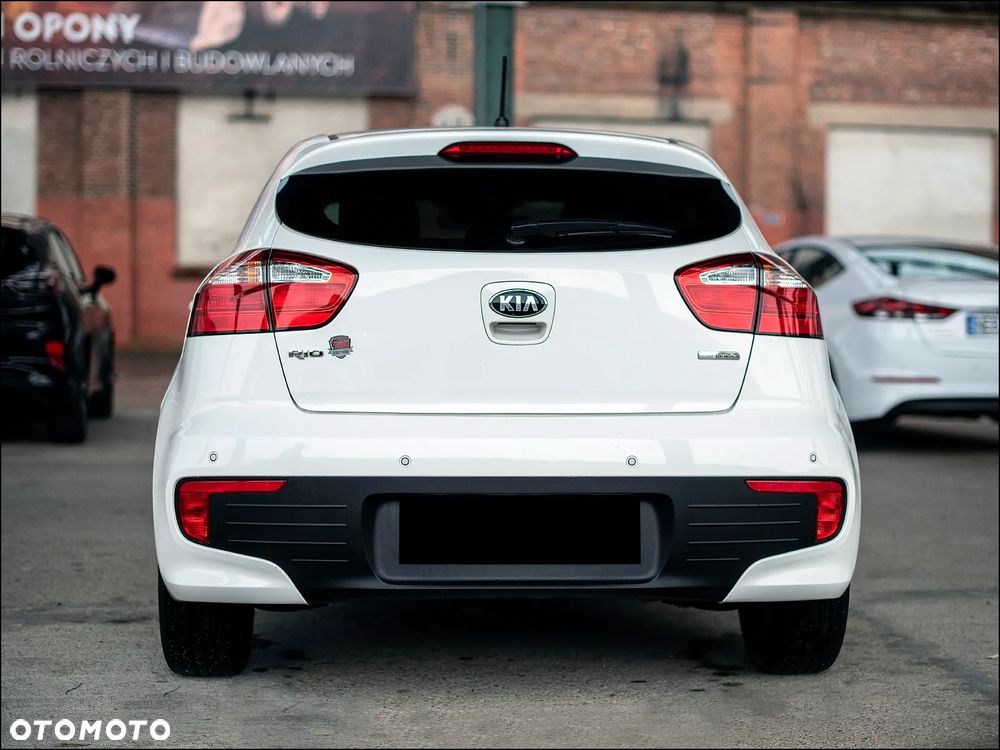 Kia Rio 1.2 Dream Team Edition - 9