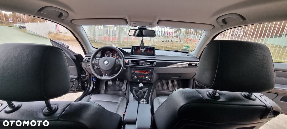 BMW Seria 3 - 36