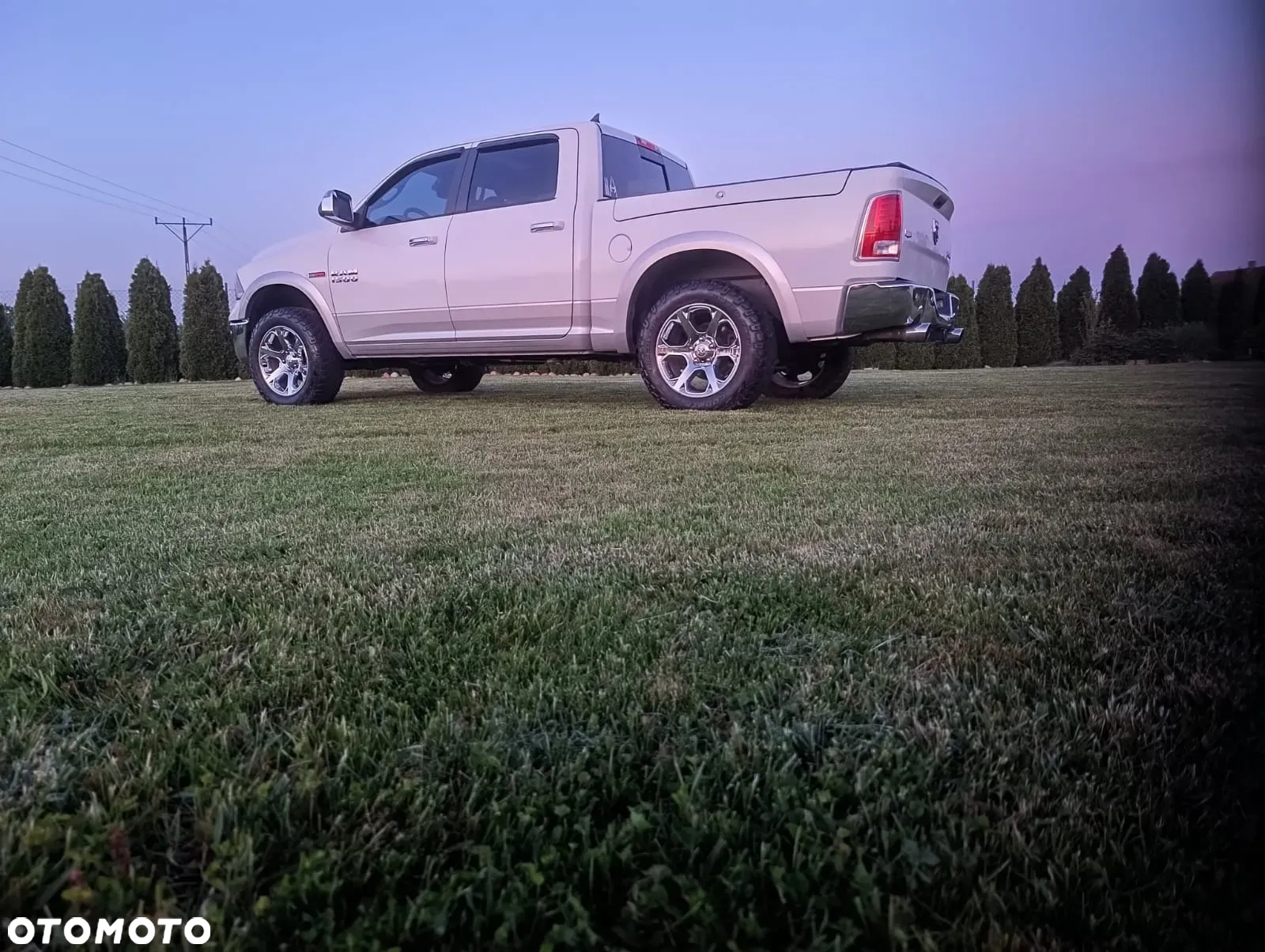 Dodge RAM 1500 5.7 4x4 - 2