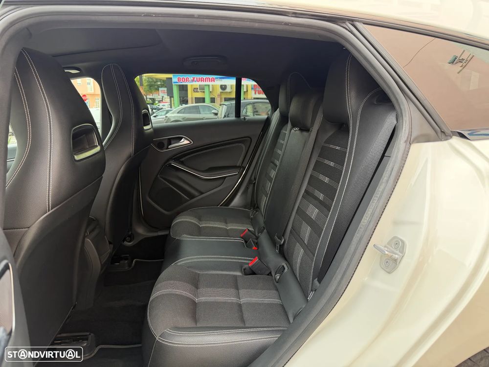 Mercedes-Benz CLA 200 Shooting Brake Urban Aut. - 13