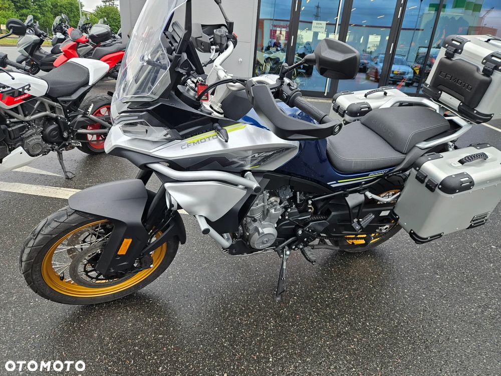 CFMoto 800MT Touring - 4