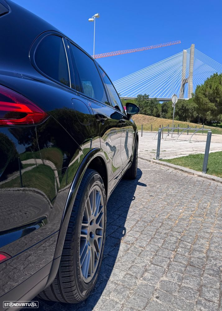 Porsche Cayenne S E-Hybrid - 23