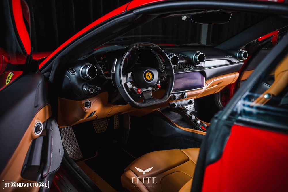 Ferrari Portofino 3.9 Twin-Turbo V8 - 12