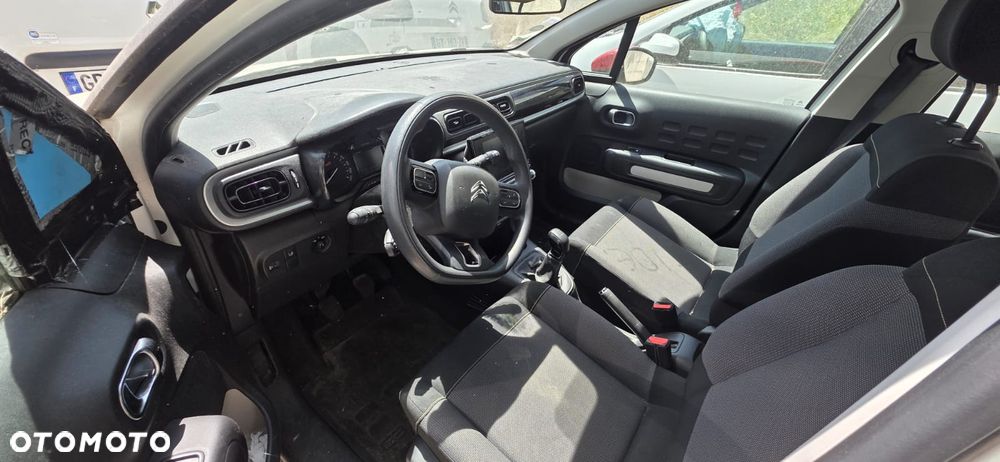 Peugeot 2008 1.2 Pure Tech Allure S&S EAT6 - 23
