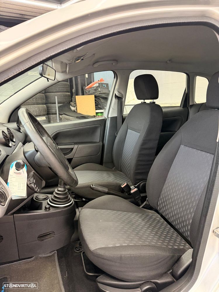 Ford Fiesta 1.25 Ambiente - 9