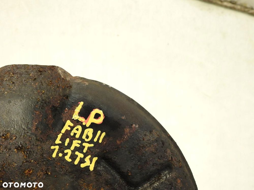 PIASTA ZWROTNICA LEWY PRZÓD SKODA FABIA II 1.2 TSI - 2