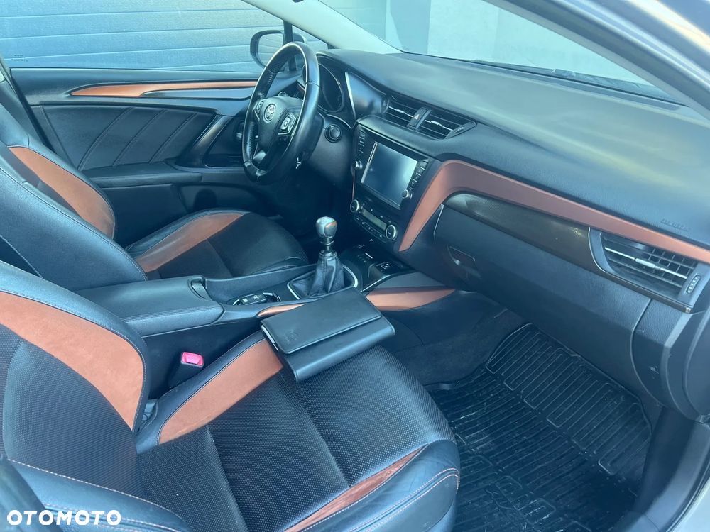 Toyota Avensis 2.0 D-4D Active Business - 14