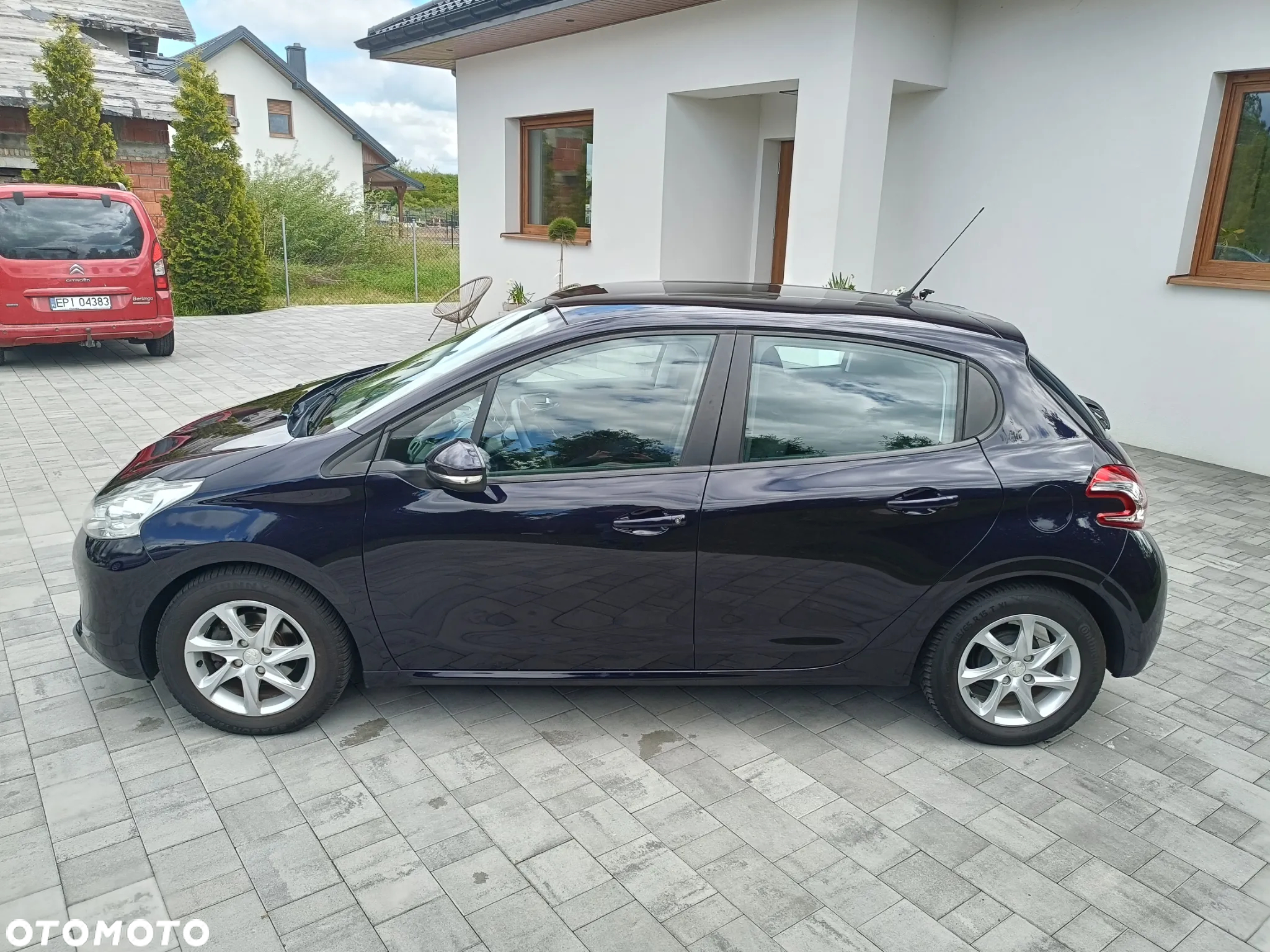 Peugeot 208 - 24