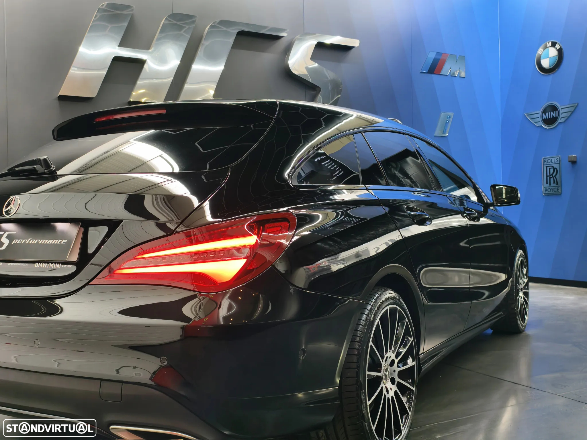 Mercedes-Benz CLA 180 d Shooting Brake AMG Line - 23