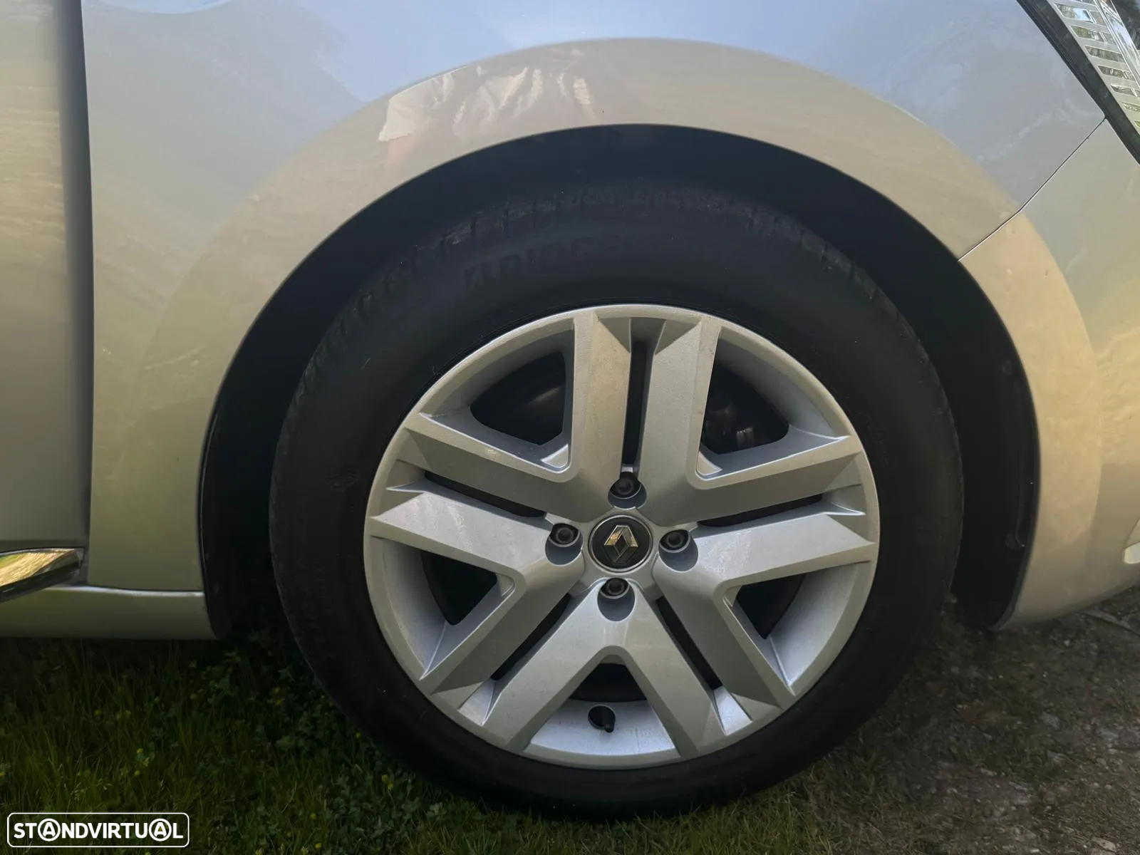 Renault Clio 1.6 E-Tech Full Hybrid Techno - 8