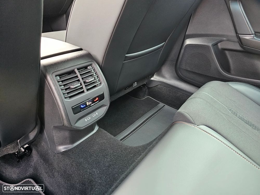 Cupra Leon 1.4 e-Hybrid VZ DSG - 24