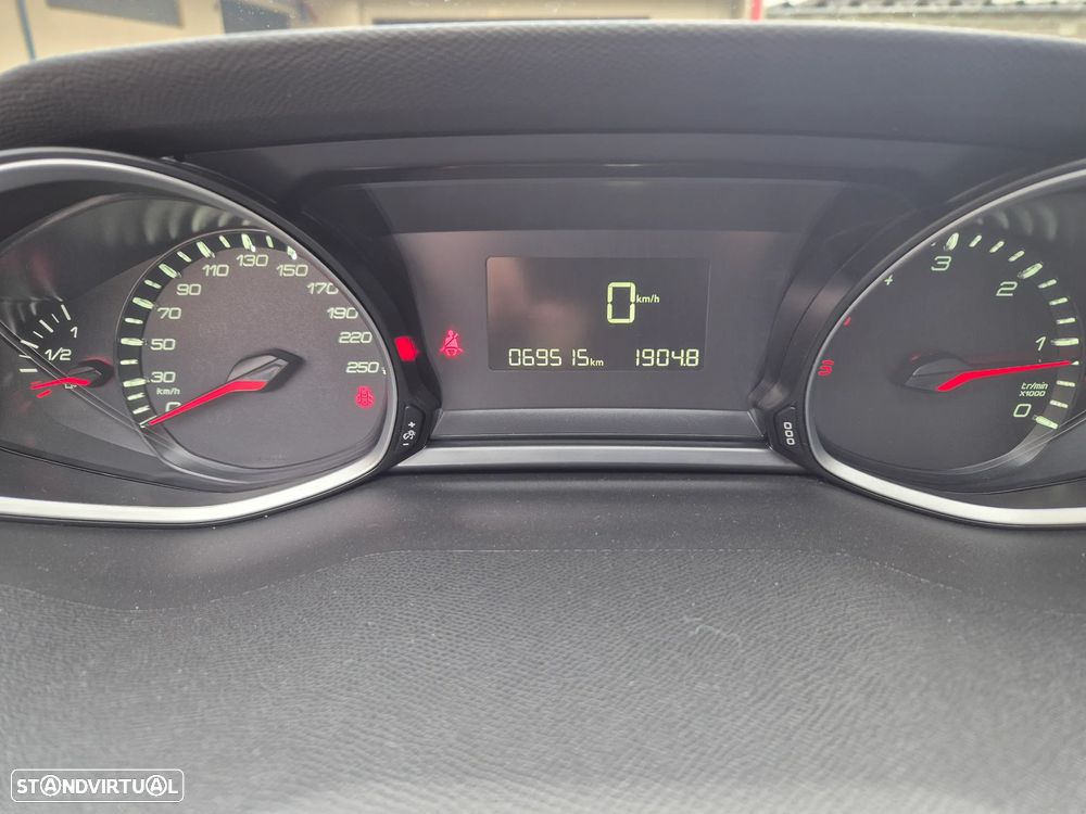 Peugeot 308 1.5 BlueHDi Style - 12