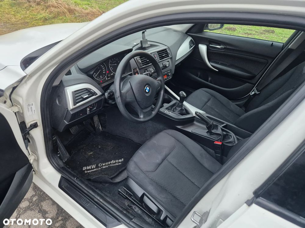 BMW Seria 1 116i - 13