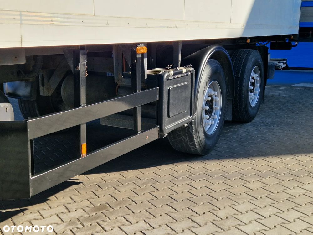 Schmitz Cargobull SKO 18 | CHŁODNIA 27 MPAL | CARRIER VECTOR 1800 | WINDA BAR 2 TONY - 9