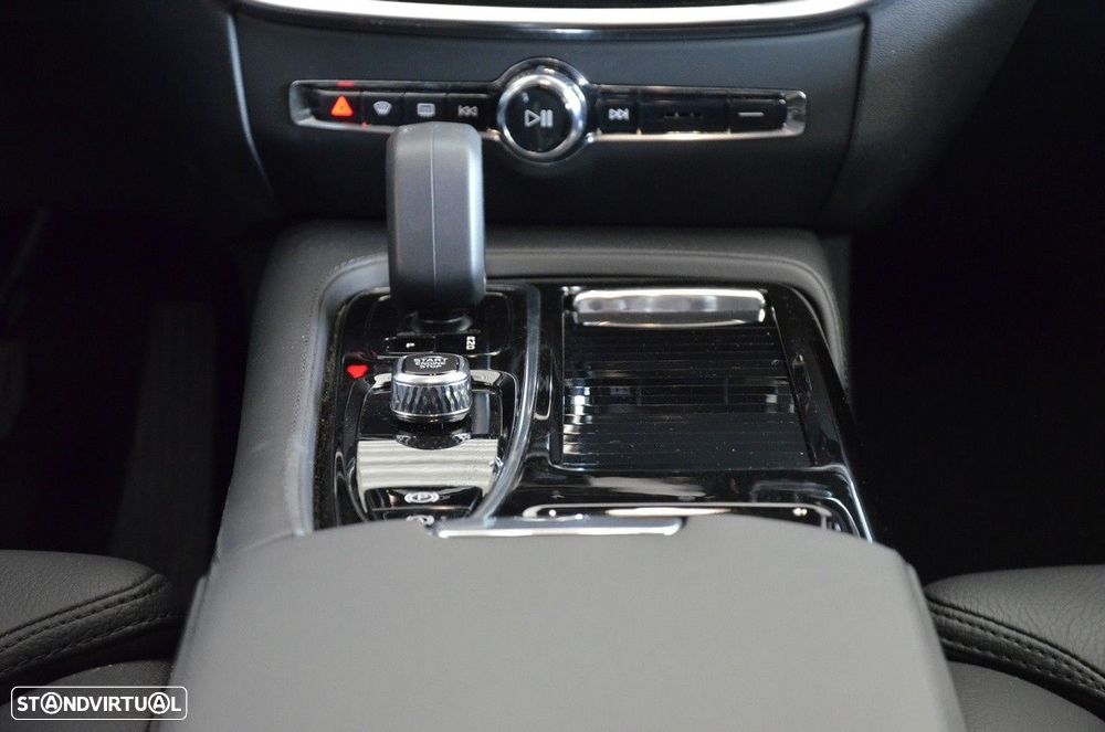 Volvo V60 2.0 T6 AWD TE Plus Dark - 14