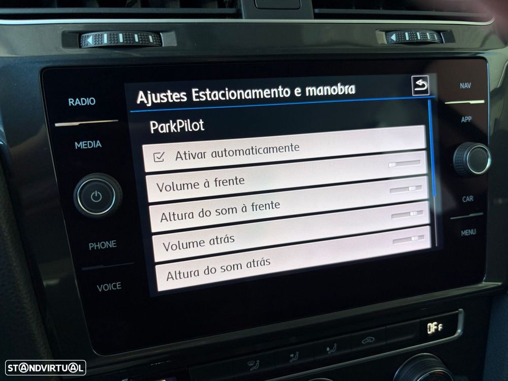 VW Golf Variant 1.6 TDi Confortline - 38