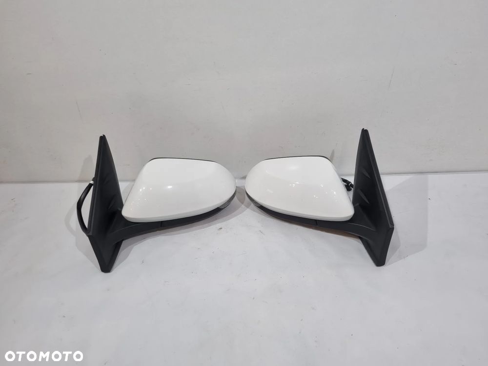 TOYOTA YARIS IV LUSTERKO LEWE PRAWE 6 PIN EUROPA - 1