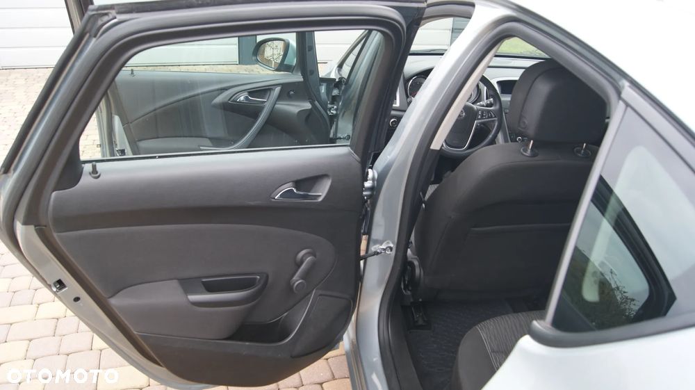Opel Astra 1.4 T Cosmo - 18