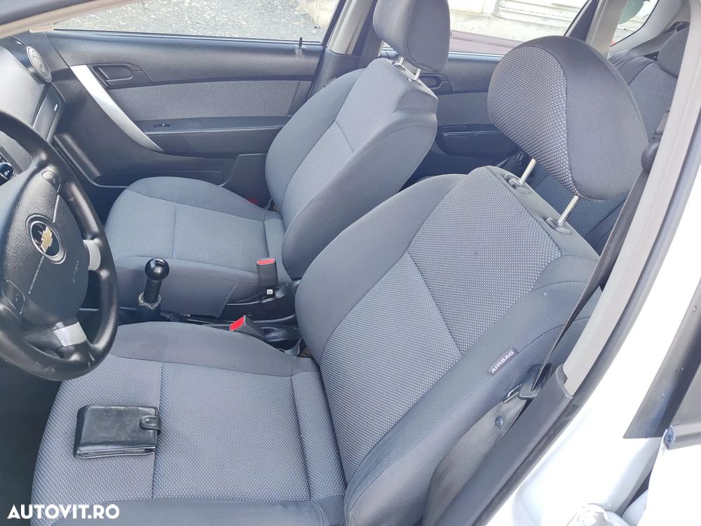 Chevrolet Aveo - 7