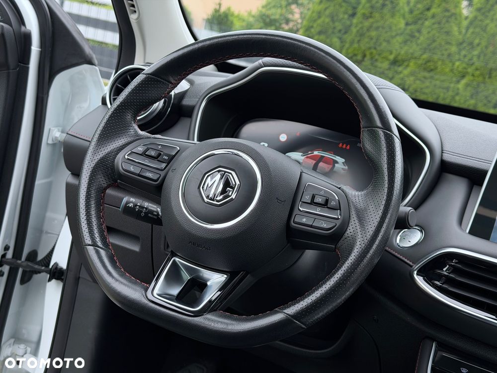 MG HS PHEV Luxury - 25