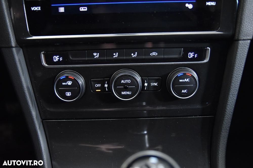 Volkswagen Golf - 17