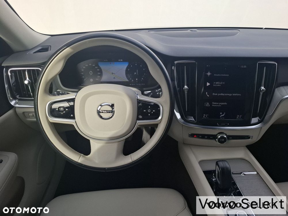 Volvo V60 Cross Country - 16