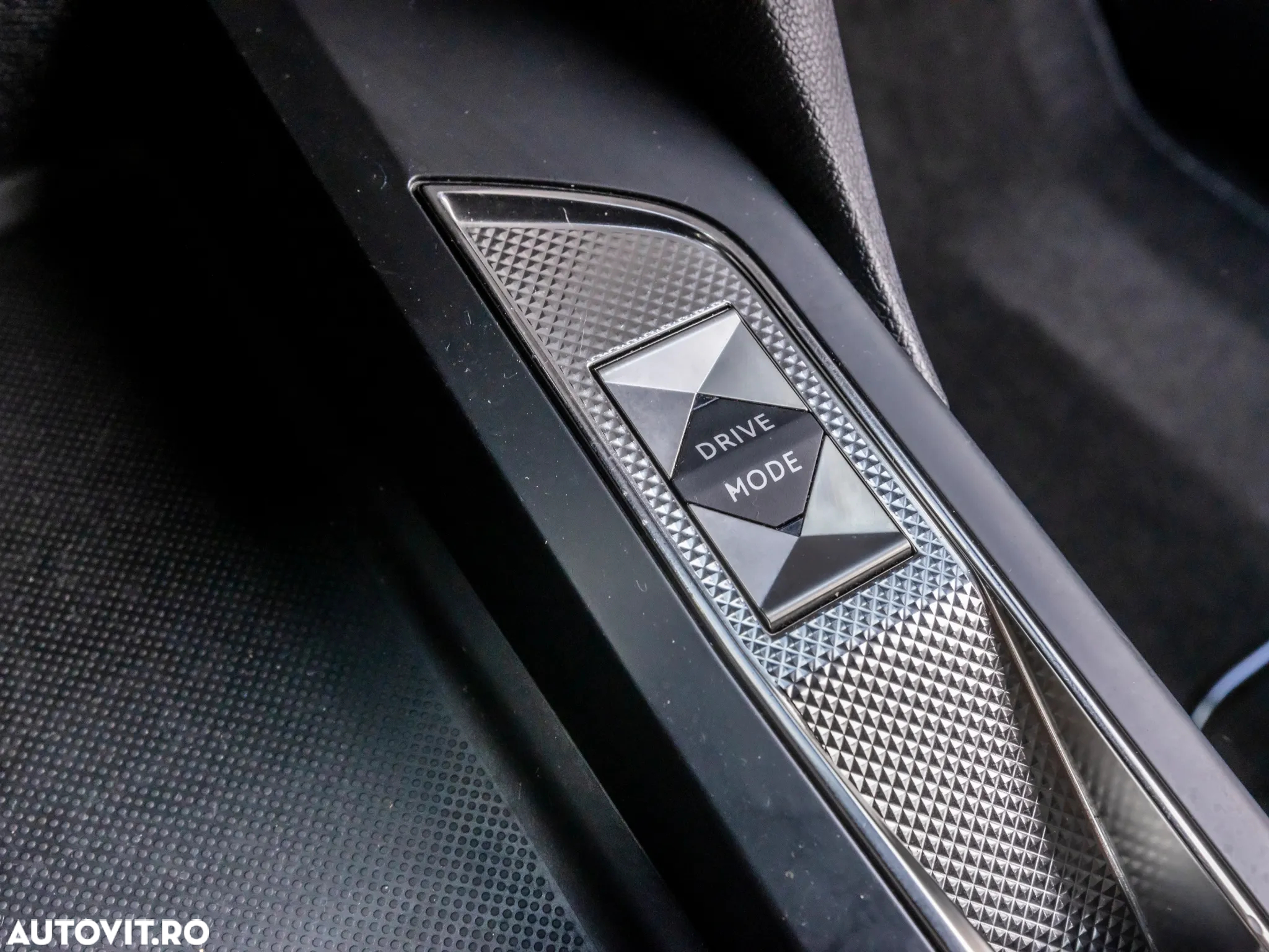 DS Automobiles DS 3 Crossback DS3 E-Tense BASTILLE - 33