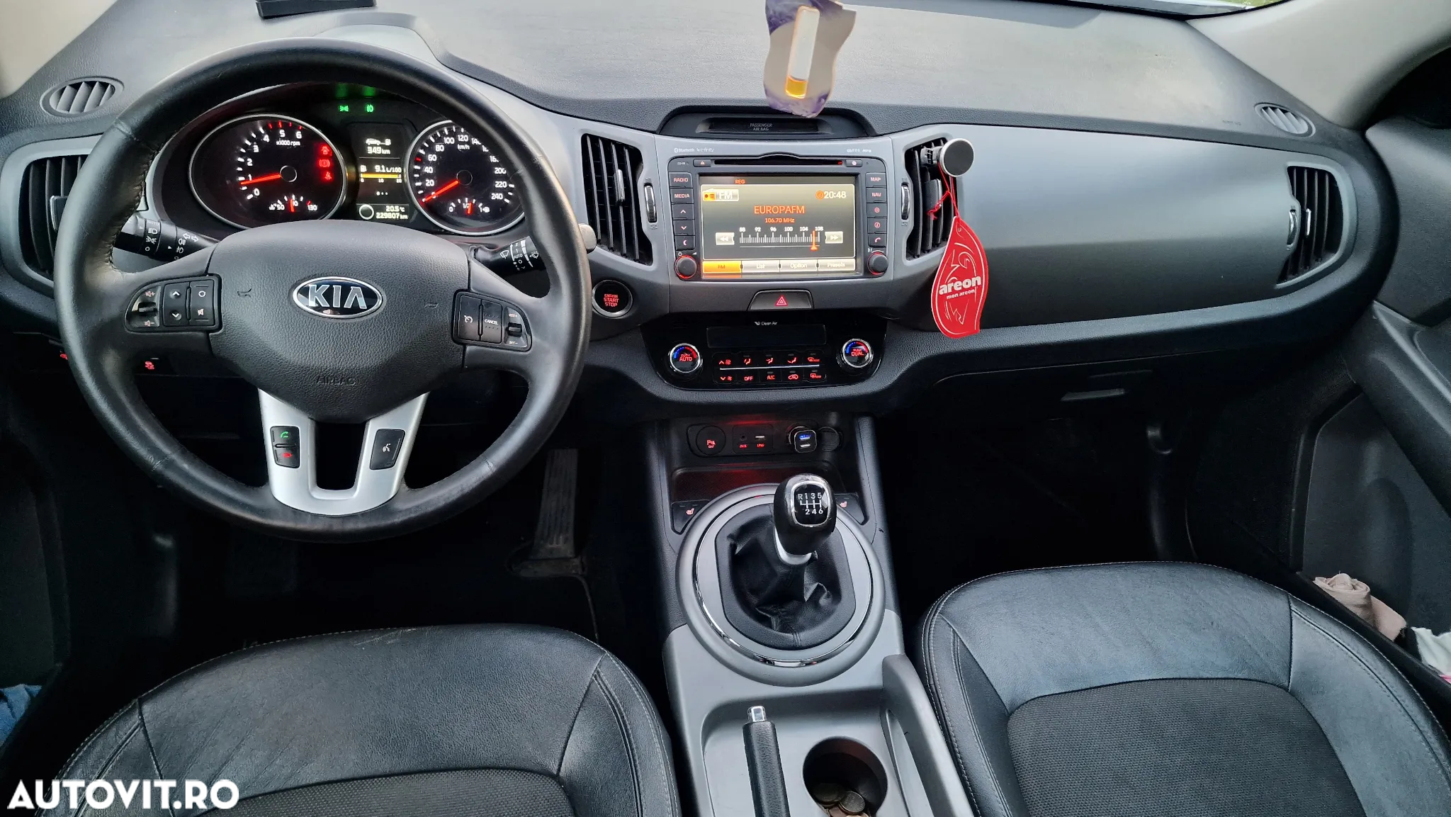 Kia Sportage 1.7 CRDI 2WD Dream-Team Edition - 16