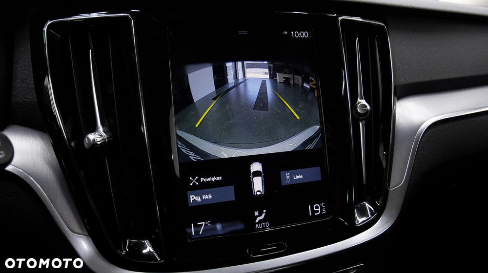 Volvo V60 B4 D Momentum Pro - 22