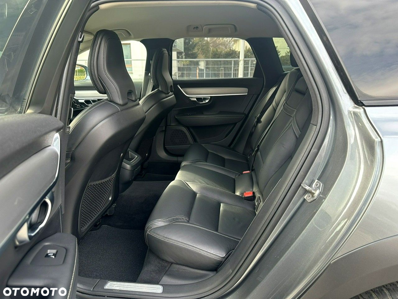 Volvo V90 Cross Country D5 SCR AWD Pro - 18