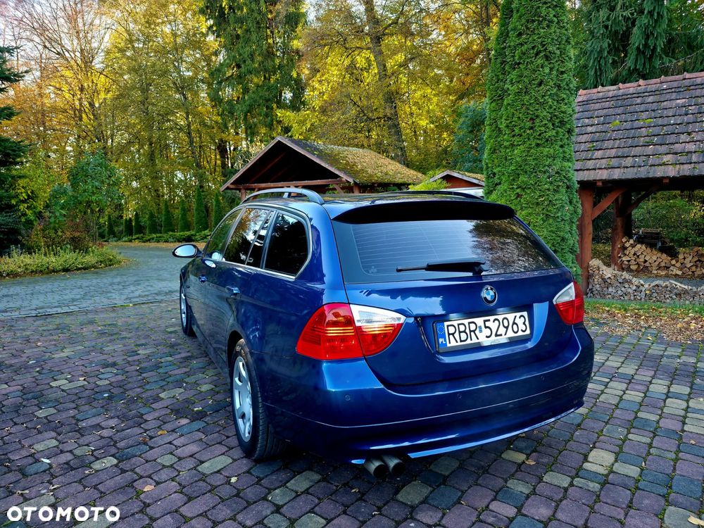 BMW Seria 3 325i - 27