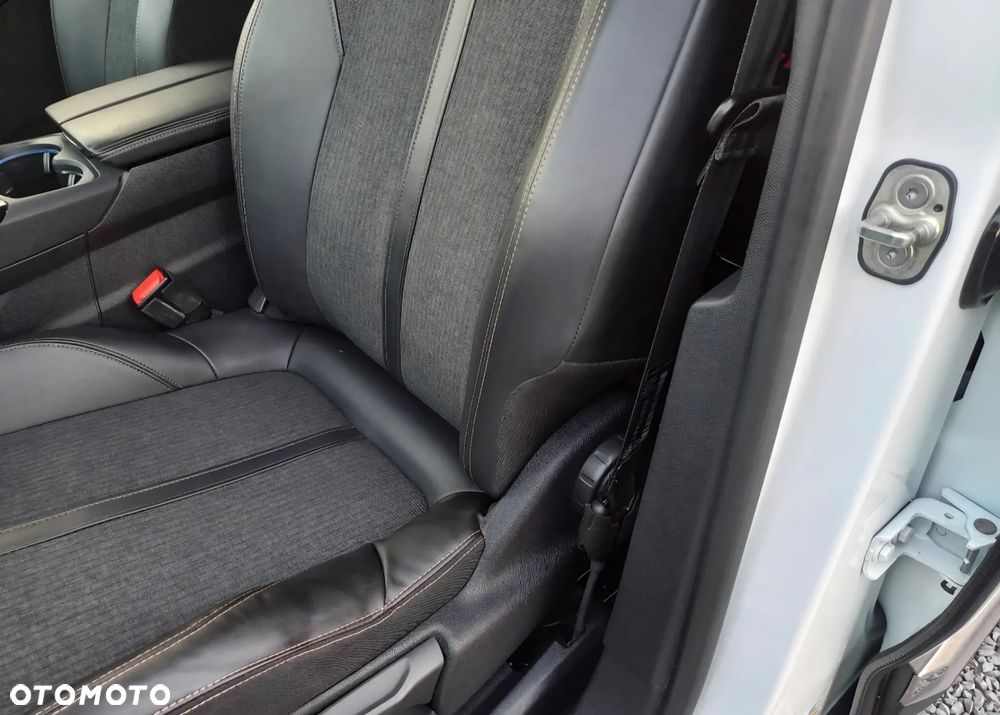 Peugeot 5008 BlueHDi 130 EAT8 GT - 19