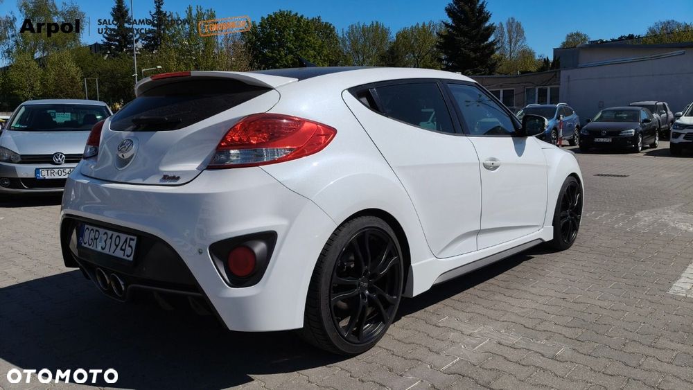 Hyundai Veloster - 3