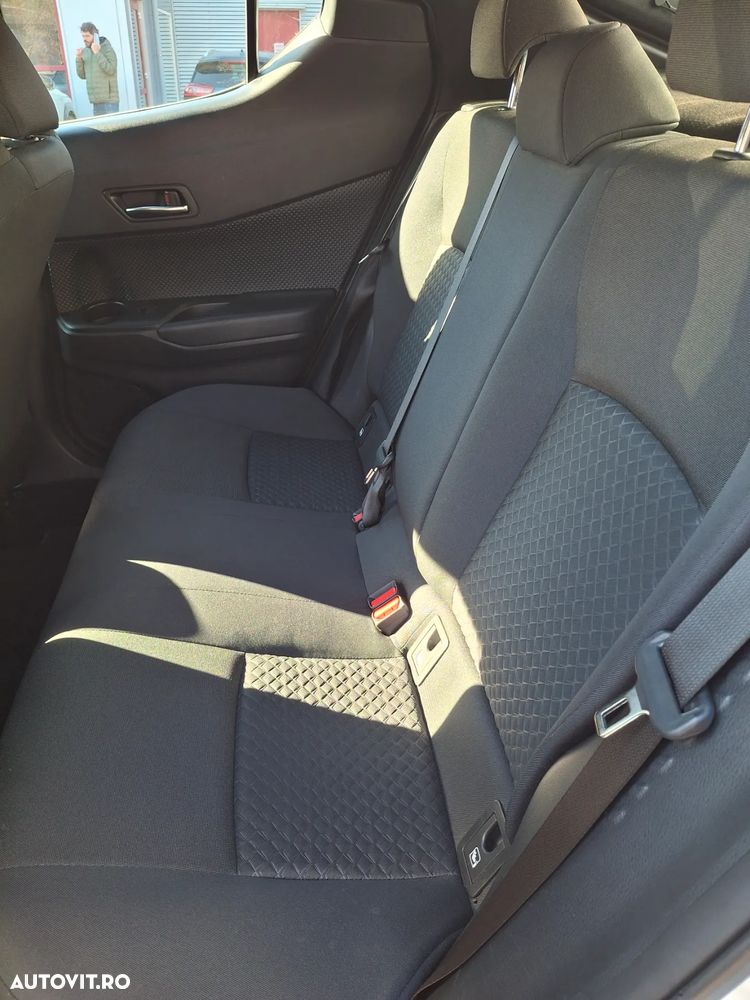 Toyota C-HR 1.8 HSD 4x2 CVT C-enter - 26