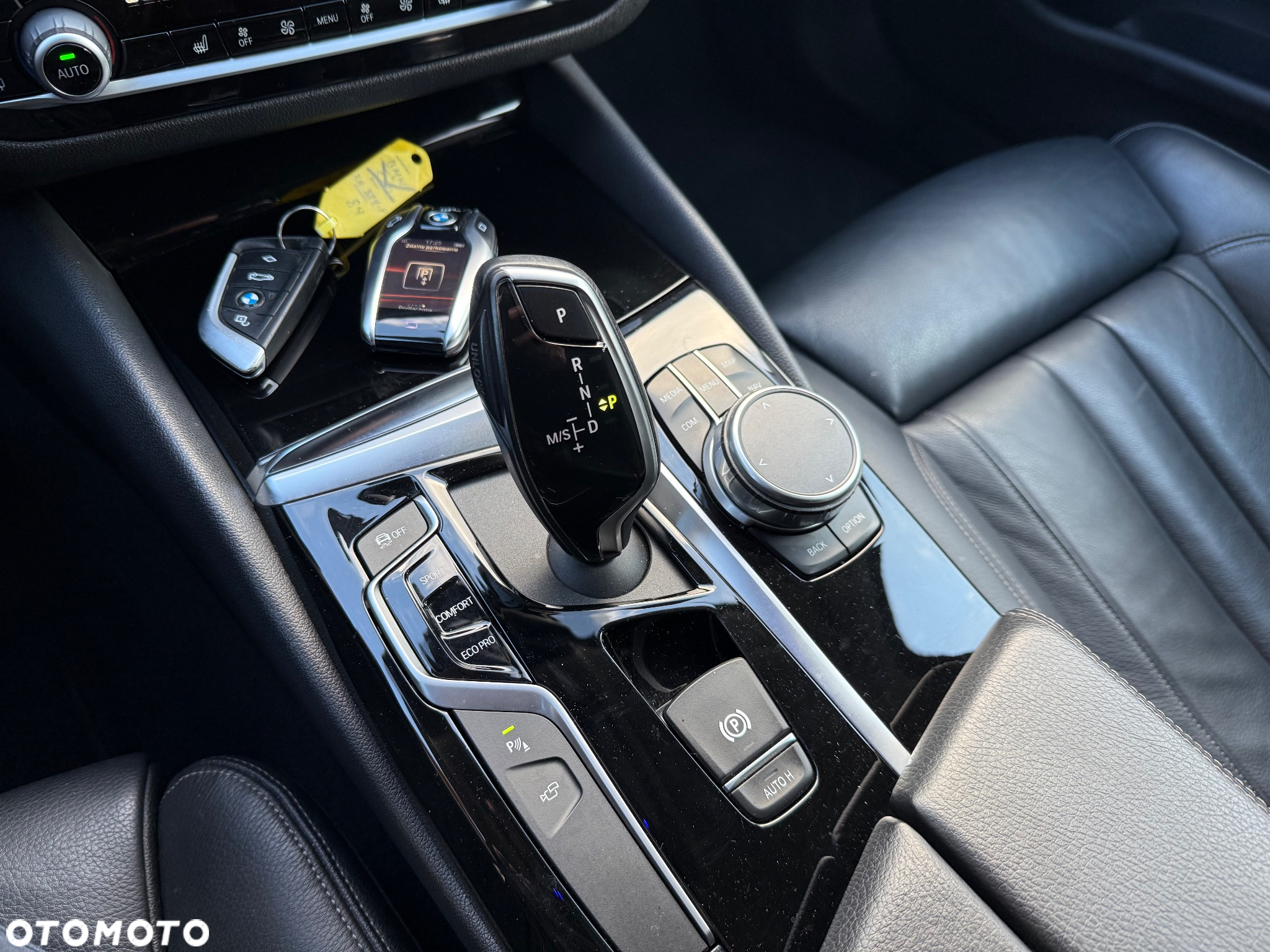 BMW Seria 5 520d Touring Luxury Line - 34