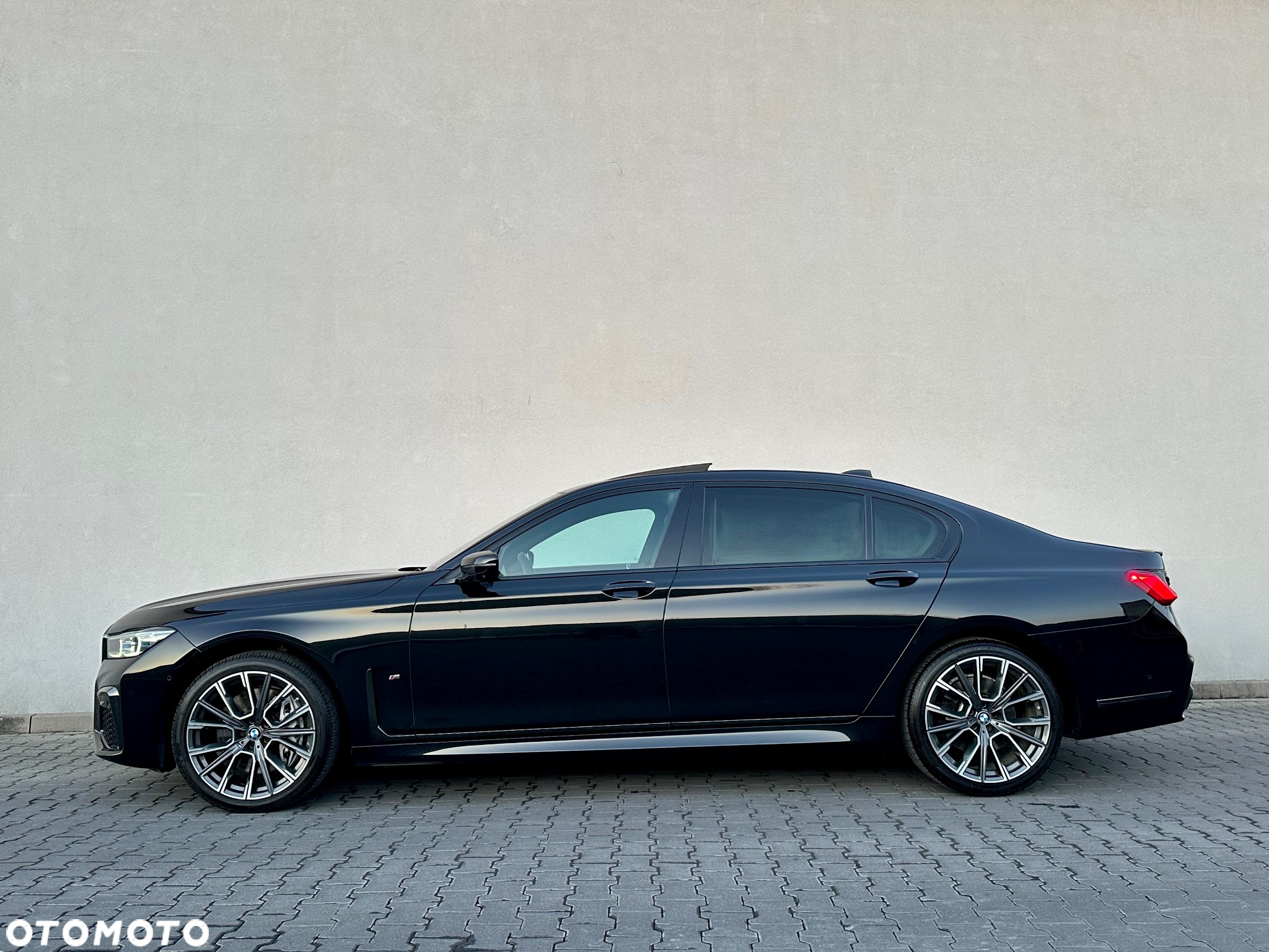 BMW Seria 7 740Ld xDrive sport - 13