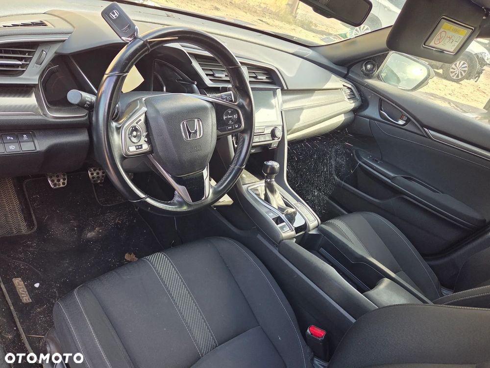 Honda Civic 1.5 i-VTEC Turbo Prestige - 9