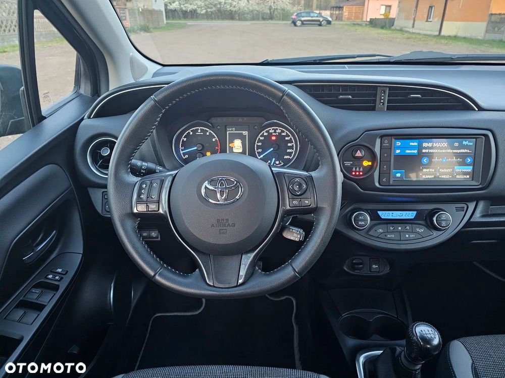 Toyota Yaris 1.5 20th Anniversary - 17