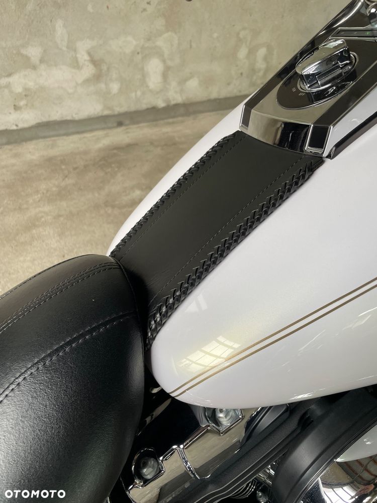 Harley-Davidson Softail Deluxe - 8