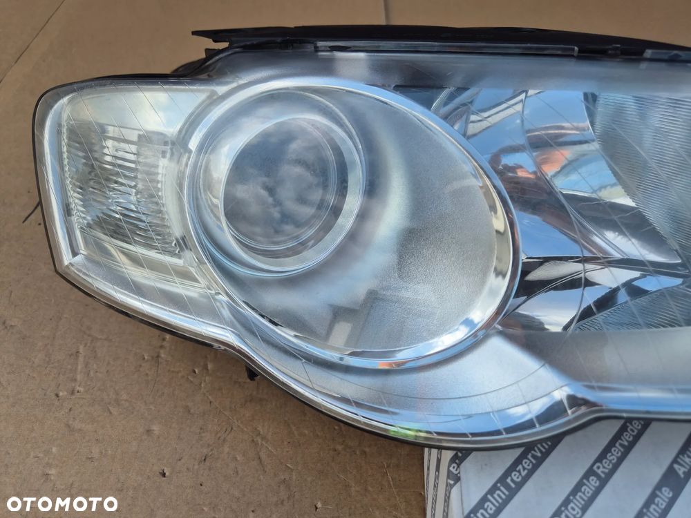 VW Passat B6 reflektor prawy.Valeo. 100%.2005-2010. - 3